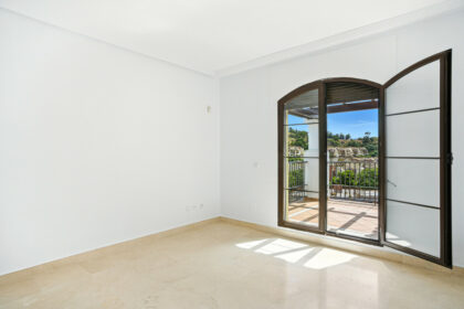 0049c6893d8bf2ce685488d640c7585d - 4