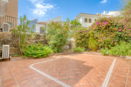 0049c6893d8bf2ce685488d640c7585d - 6