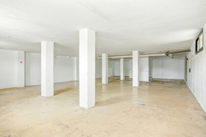 0049c6893d8bf2ce685488d640c7585d - 9