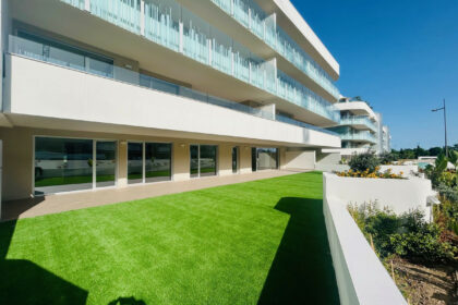 004bef303e22b74c4ab6b54713cbd040 - 27