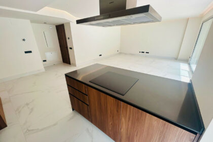 004bef303e22b74c4ab6b54713cbd040 - 5