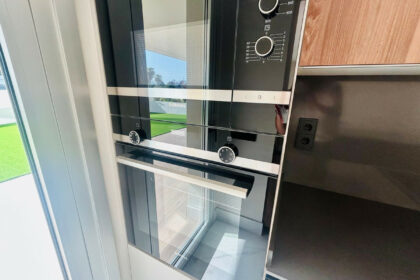 004bef303e22b74c4ab6b54713cbd040 - 6