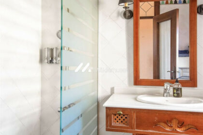 018c0f04c3b2fc3150696505452edccd - 18