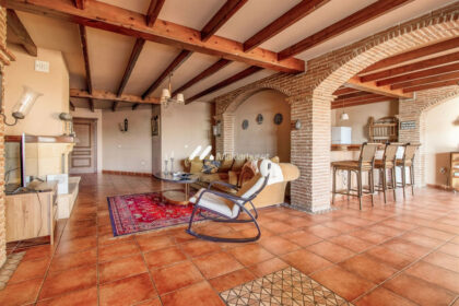 018c0f04c3b2fc3150696505452edccd - 24