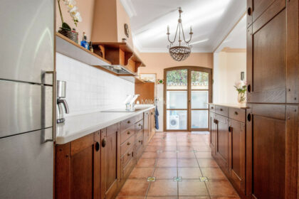 018c0f04c3b2fc3150696505452edccd - 9