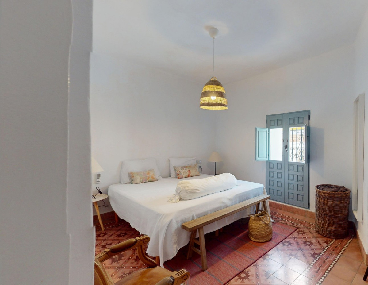 031cc63ea68d8707d88e883dfee1fa66 - 12