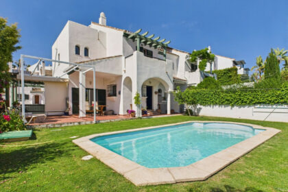 05345e961053329752b84c3cbc40720a - 1