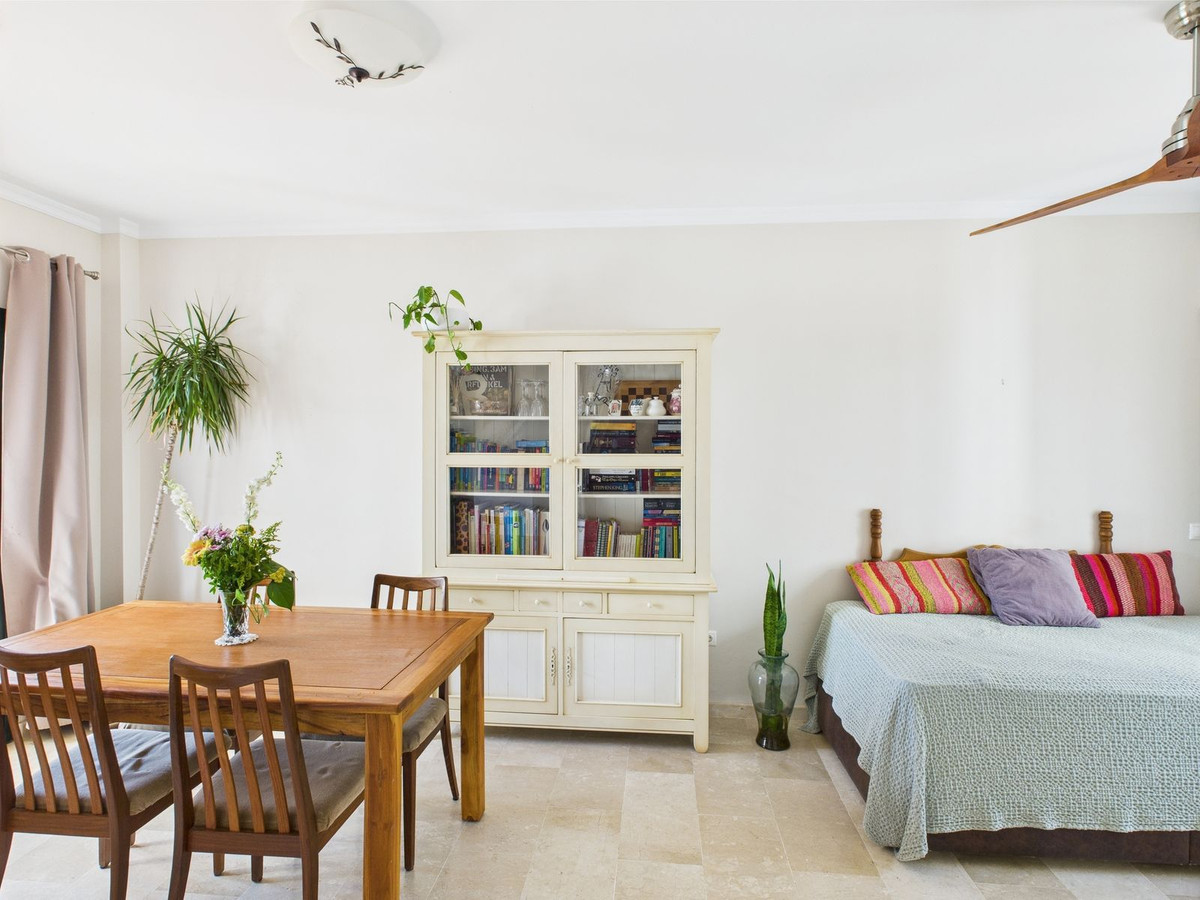 05345e961053329752b84c3cbc40720a - 10