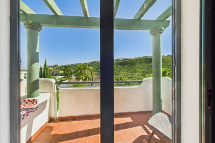 05345e961053329752b84c3cbc40720a - 12