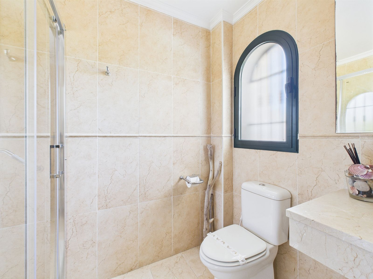 05345e961053329752b84c3cbc40720a - 14