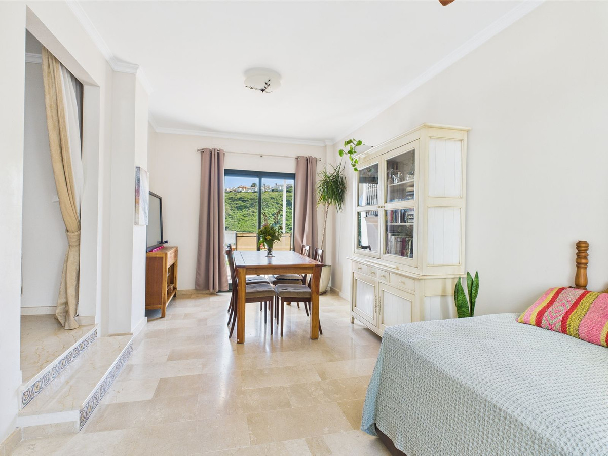 05345e961053329752b84c3cbc40720a - 16