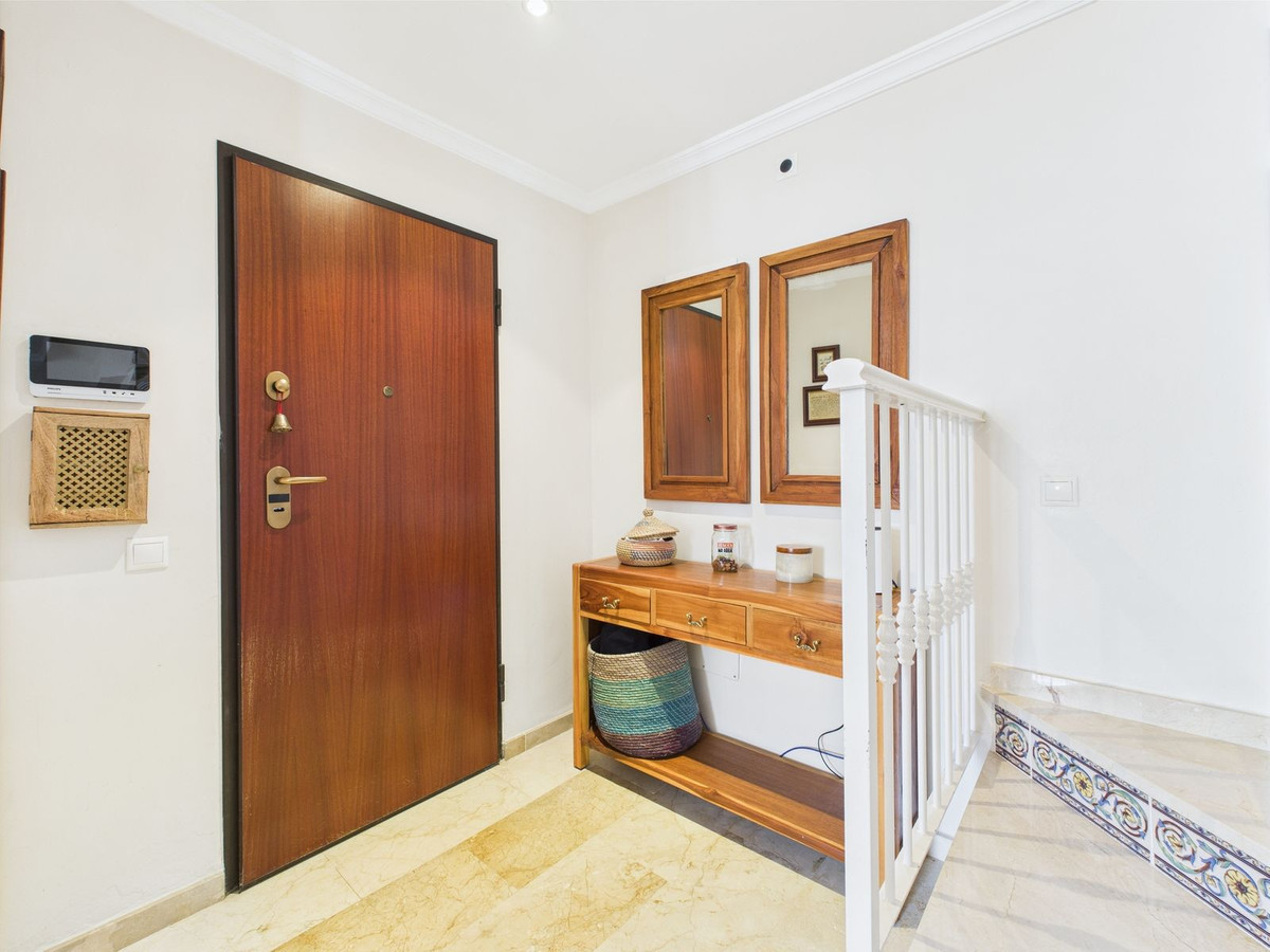 05345e961053329752b84c3cbc40720a - 17