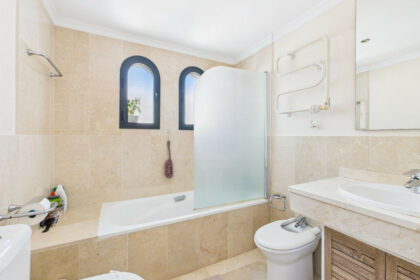 05345e961053329752b84c3cbc40720a - 18