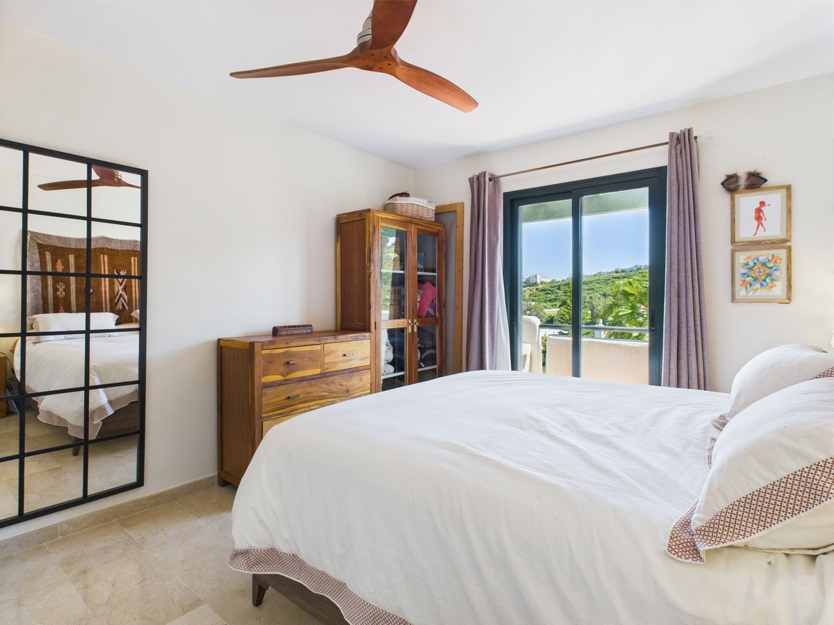 05345e961053329752b84c3cbc40720a - 20