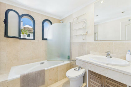 05345e961053329752b84c3cbc40720a - 29