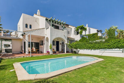 05345e961053329752b84c3cbc40720a - 32