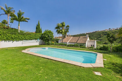 05345e961053329752b84c3cbc40720a - 34