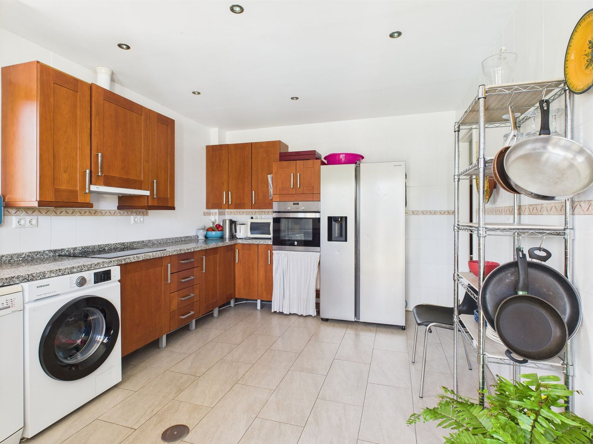 05345e961053329752b84c3cbc40720a - 8