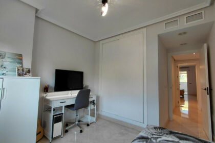 05c7151a92d346f03709b186886cdfa9 - 14