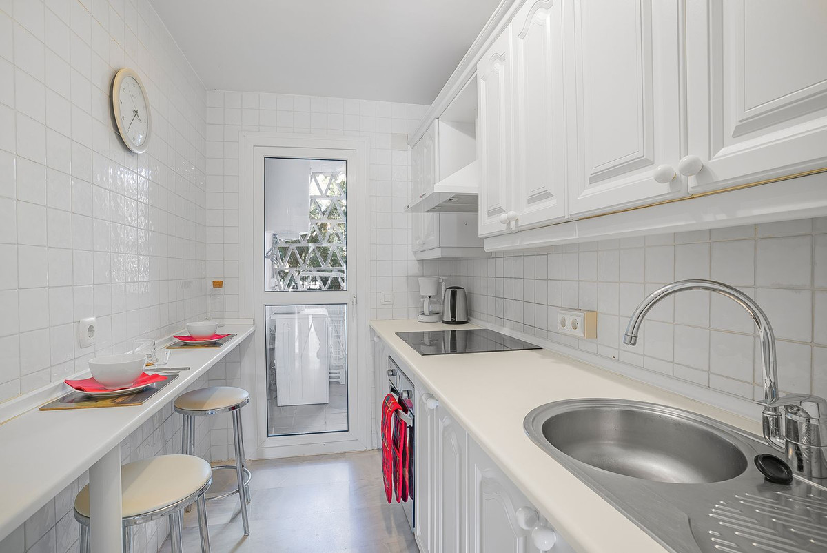 071c5b68dc05c8dc8ca5dc9a5e69aad3 - 10