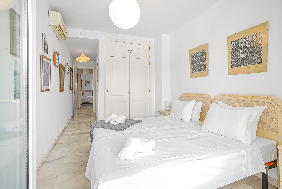 071c5b68dc05c8dc8ca5dc9a5e69aad3 - 12