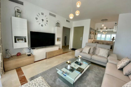 07e35af39bcdf2f26508a6e7788b4480 - 25