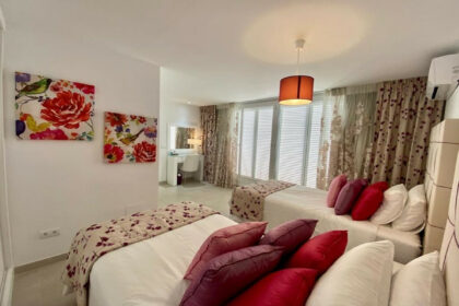 07e35af39bcdf2f26508a6e7788b4480 - 5