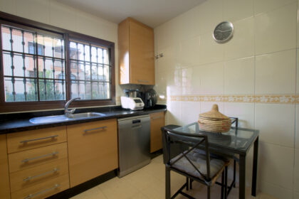 095fe464f60a9ded025c13322bb9d15e - 19