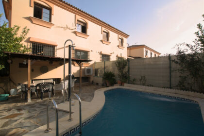 095fe464f60a9ded025c13322bb9d15e - 27