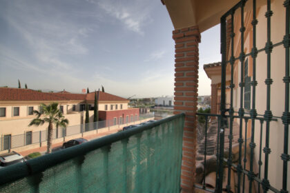 095fe464f60a9ded025c13322bb9d15e - 44