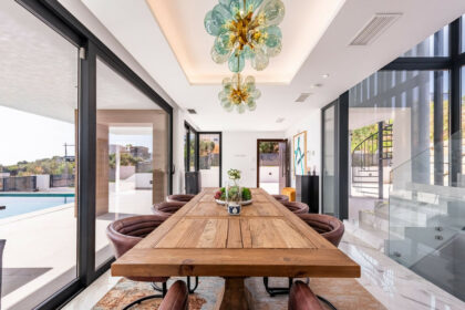 09858aa4bbc26a33957c2993a1cd142b - 10