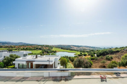 09858aa4bbc26a33957c2993a1cd142b - 14