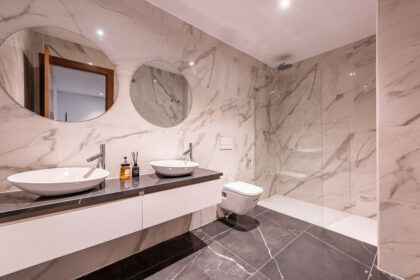 09858aa4bbc26a33957c2993a1cd142b - 19