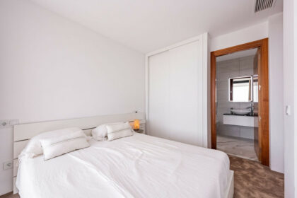 09858aa4bbc26a33957c2993a1cd142b - 21