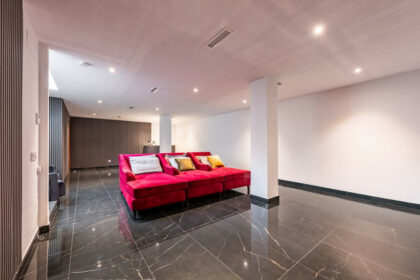 09858aa4bbc26a33957c2993a1cd142b - 26