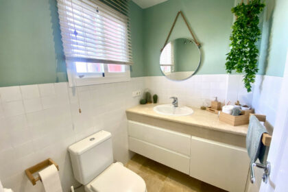 0ab356d6e20d047d425e228bc700a0b4 - 11