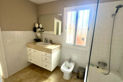 0ab356d6e20d047d425e228bc700a0b4 - 17