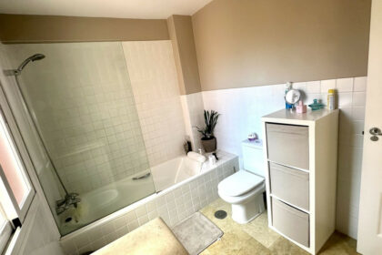 0ab356d6e20d047d425e228bc700a0b4 - 18