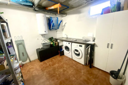 0ab356d6e20d047d425e228bc700a0b4 - 25