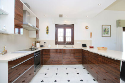 0ac26cc92aed7f709ae486e50f83c48f - 19