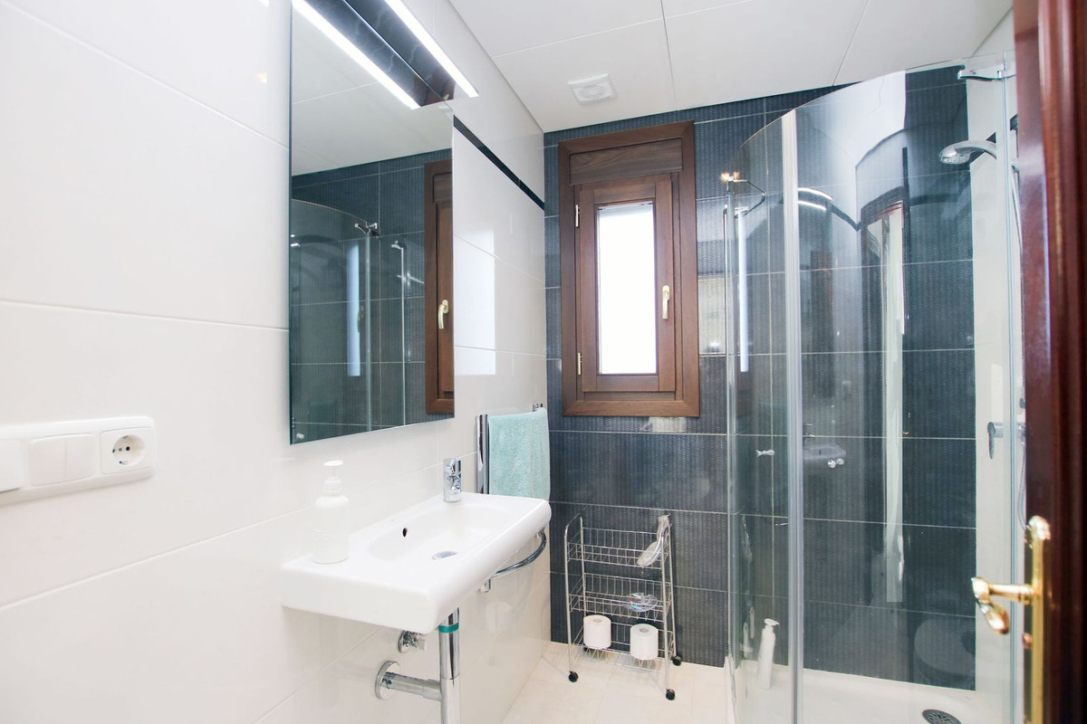 0ac26cc92aed7f709ae486e50f83c48f - 33