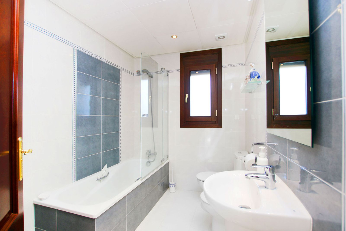 0ac26cc92aed7f709ae486e50f83c48f - 36