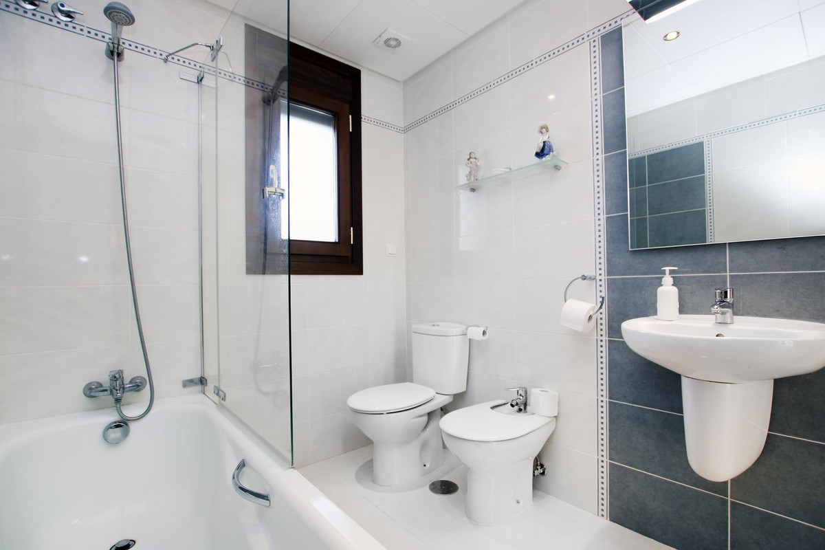 0ac26cc92aed7f709ae486e50f83c48f - 37