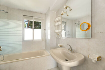 0b39219c093dfab228aaaa2f866c313f - 20