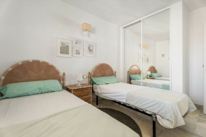 0b39219c093dfab228aaaa2f866c313f - 24