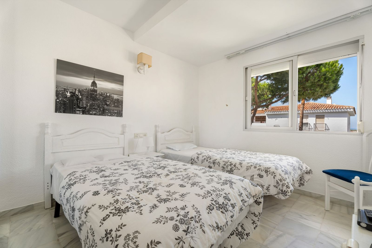 0b39219c093dfab228aaaa2f866c313f - 25