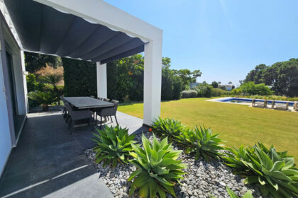 0b6e03a390fa61944633b29813b294ef - 12