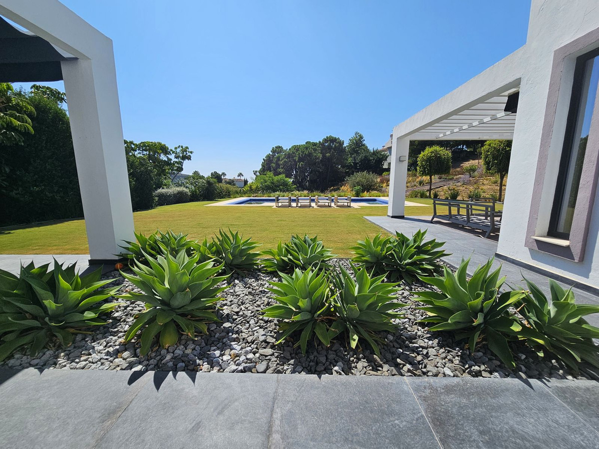 0b6e03a390fa61944633b29813b294ef - 13