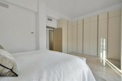 0b6e03a390fa61944633b29813b294ef - 15