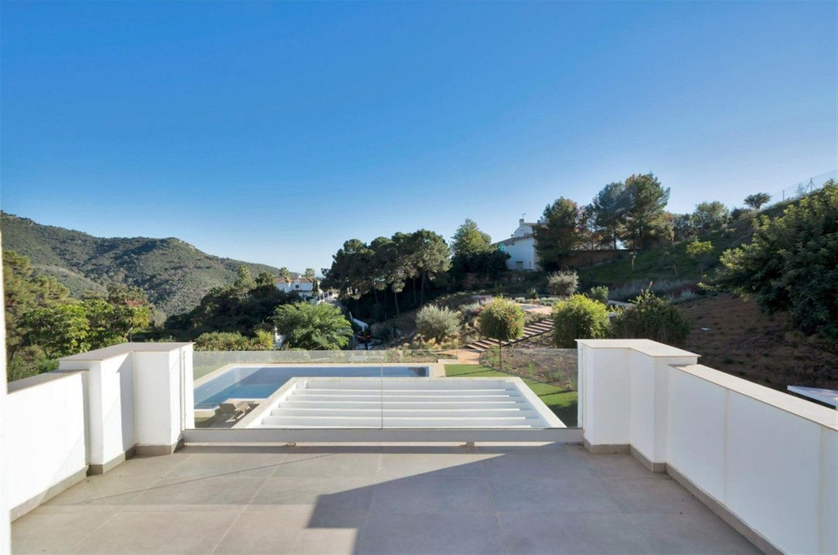 0b6e03a390fa61944633b29813b294ef - 16